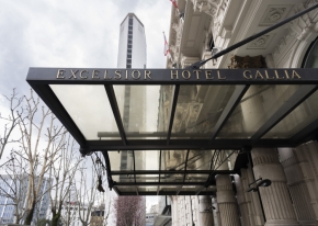 Un caso di successo nell'organizzazione di eventi corporate: il 25° anniversario CQOP-SOA con allestimenti personalizzati e intrattenimento artistico di alto livello.