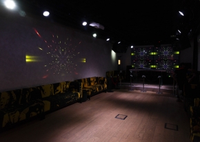 Un raffinato buffet leggero, un dj set d'eccezione e un'attenzione meticolosa ai dettagli hanno creato un'atmosfera unica e indimenticabile